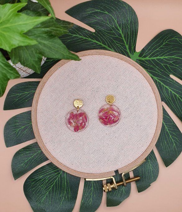 Boucles d'oreilles en résine et fleurs séchées 