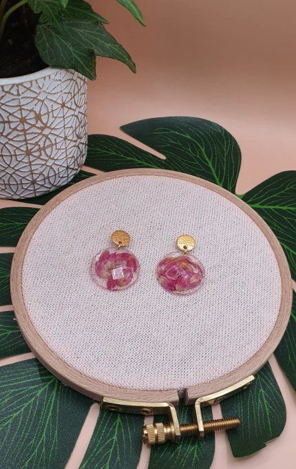 Boucles d'oreilles en résine et fleurs séchées 