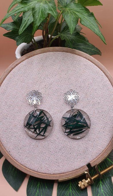 Boucles d'oreilles en résine et fleurs séchées 